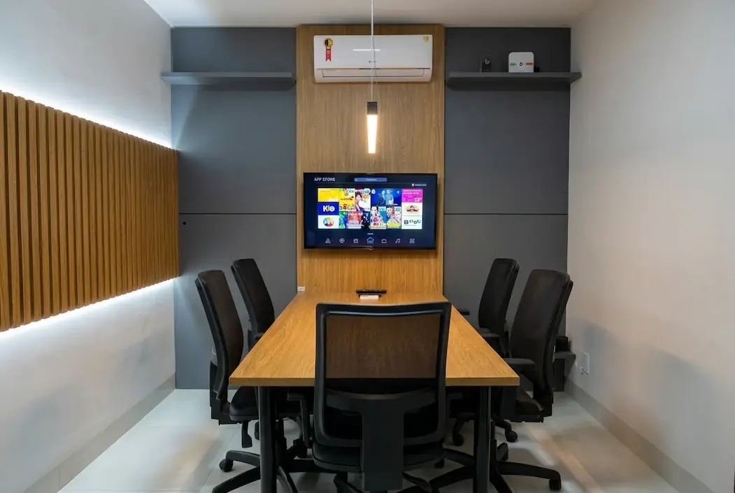 EscritÃ³rio executivo planeado com tecnologia e sofisticaÃ§Ã£o - Projeto Planned